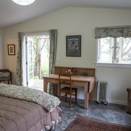 The Leafy Flat Appartamento Havelock North Esterno foto