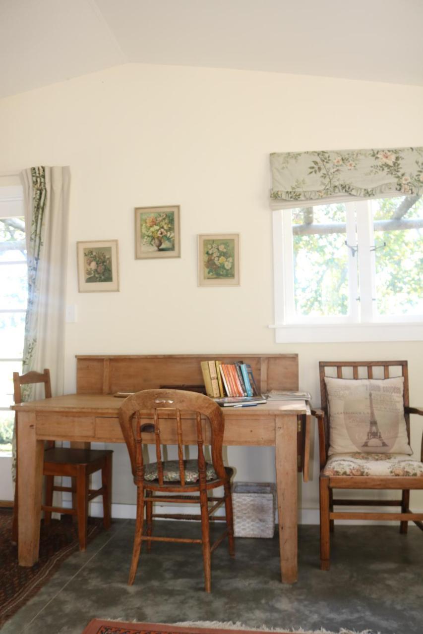 The Leafy Flat Appartamento Havelock North Esterno foto